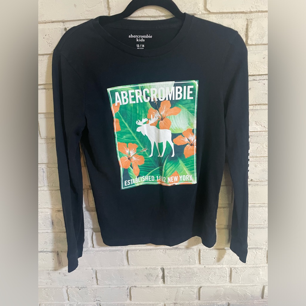 Abercrombie Kids 13/14 Black Long Sleeve Tee. Euc Graphics Are Excellent